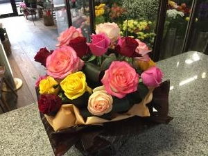 今日のお届け花 薔薇24本のアレンジメント|「フローリストみつば」　（香川県高松市の花屋）のブログ