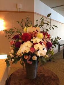 今日のお届け ご結婚お祝いのアレンジメント|「フローリストみつば」　（香川県高松市の花屋）のブログ